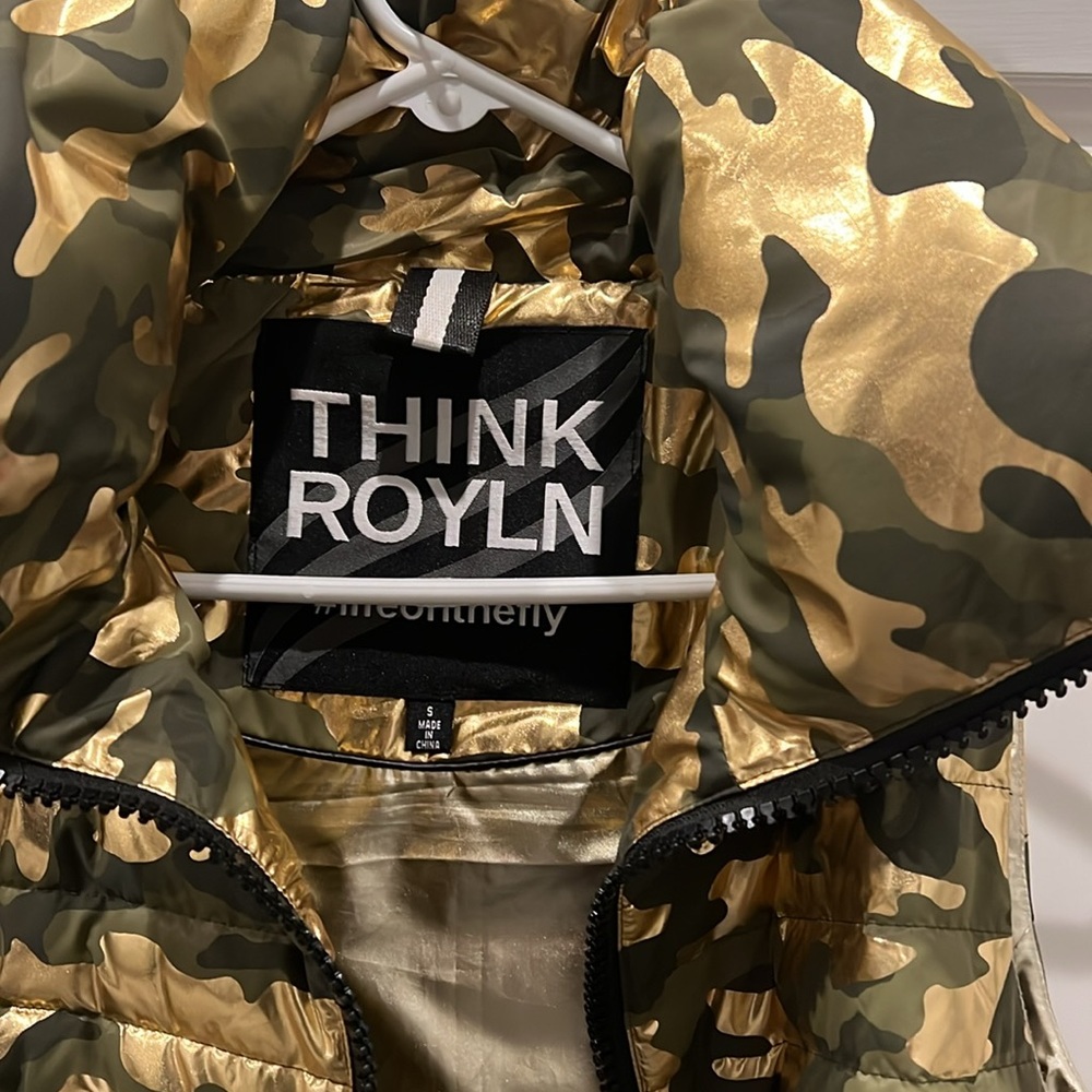 Beautiful camo shiny vest from think royln - Picture 2 of 3
